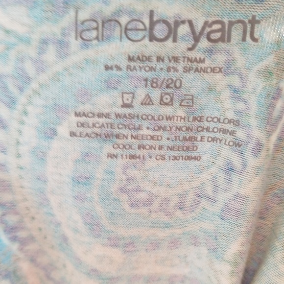 Plus size tank top - Picture 5 of 5